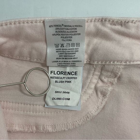 DL1961 Florence Instasculpt Cropped Jeans in Blush Pink Denim Size 26 Raw Hem - Picture 8 of 8